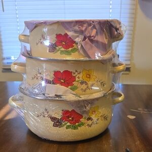 Floral Enamel Cookware Set - Cream